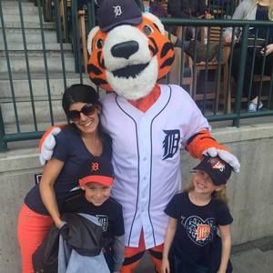 Meet your Posher, Regina